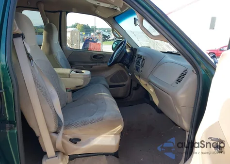 2000 Ford F-150 Lariat/Work Series/Xl/Xlt from USA, damaged, VIN 1FTRX17W3YNB70919